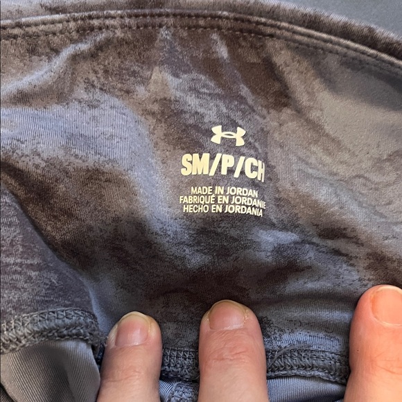 5 piece Activewear Bundle : Under Armour, fabletics - Picture 3 of 4